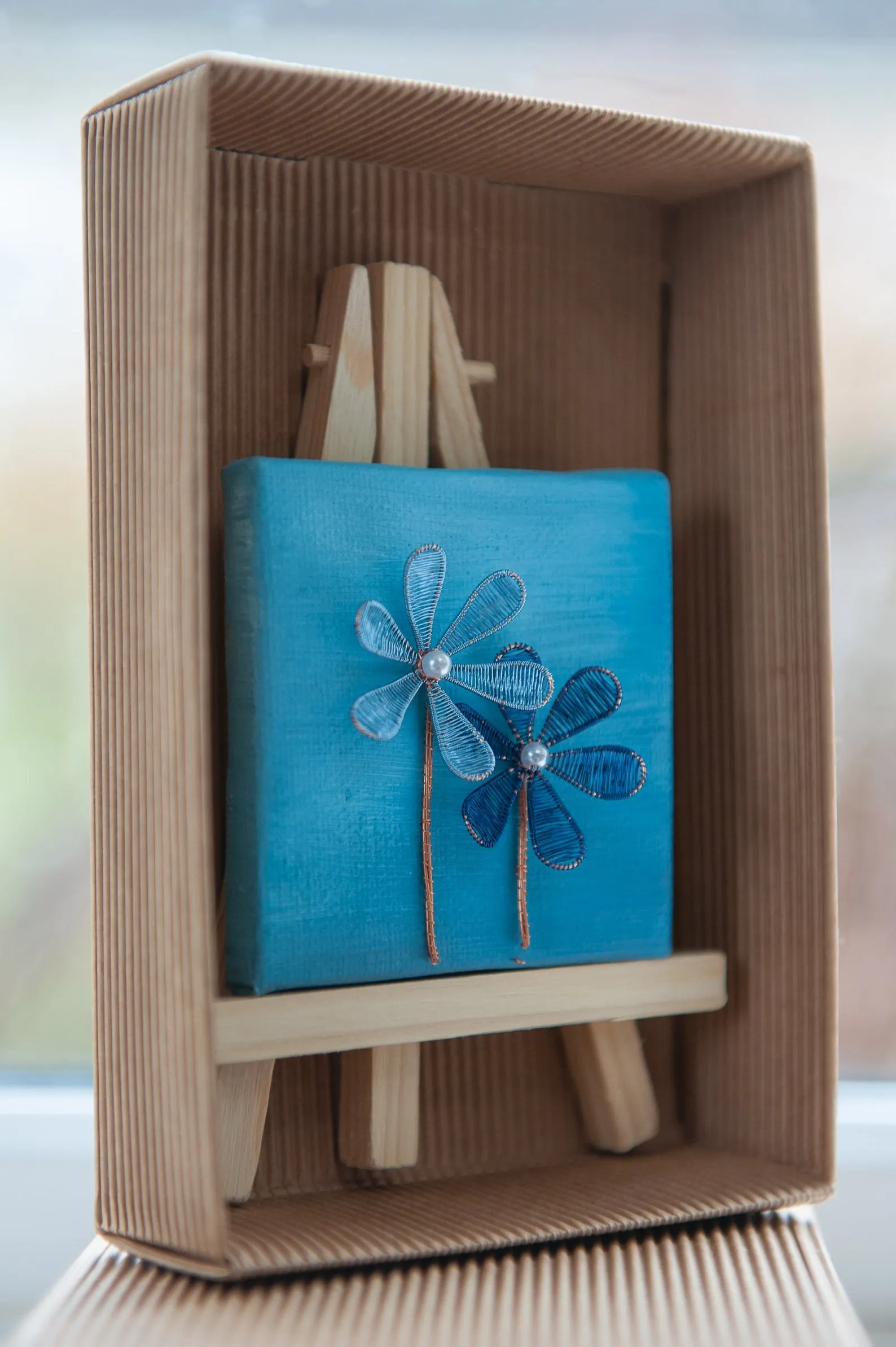 Blue flowers on Blue Mini Easel