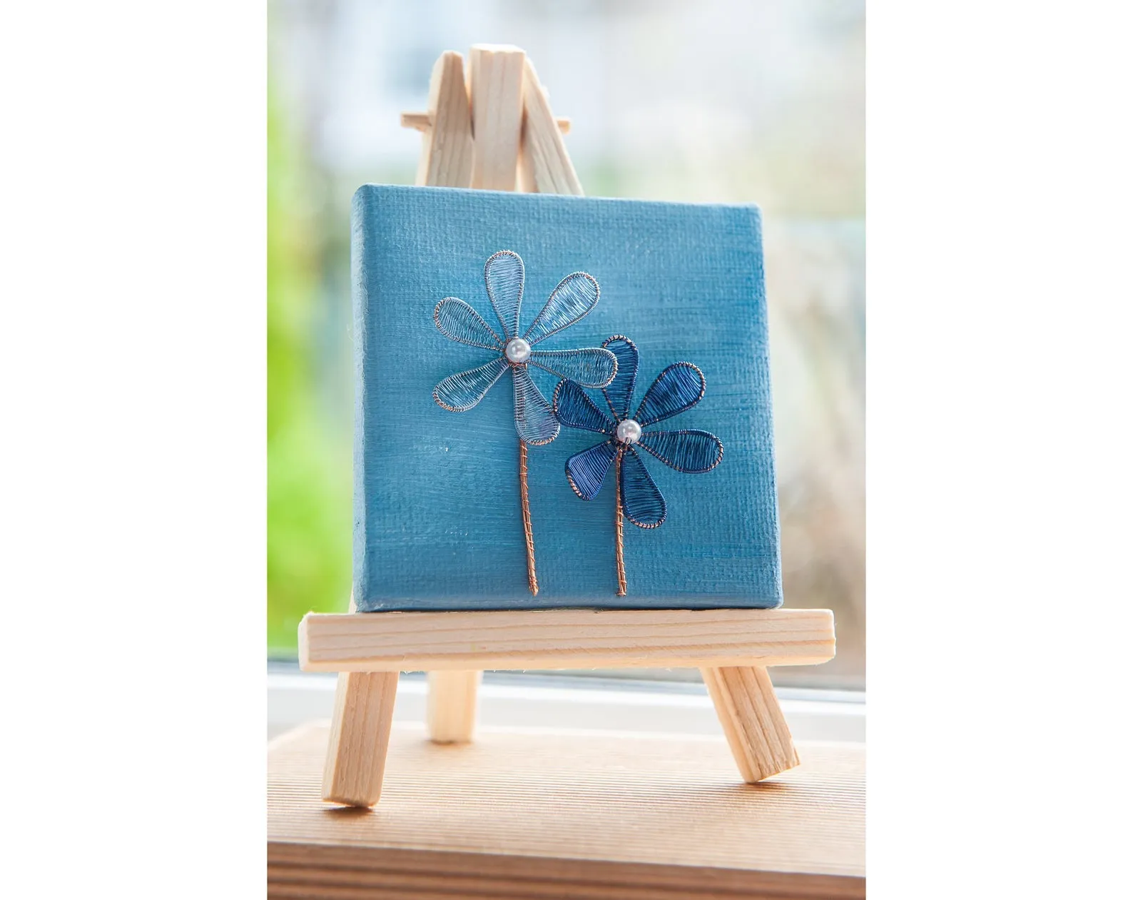 Blue flowers on Blue Mini Easel