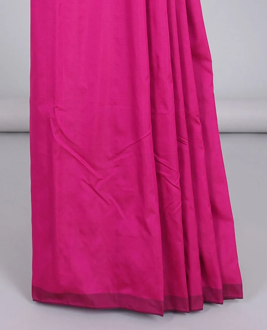 Borderless pink aarani gift saree with unique buttas, contrast pallu of traditional designs