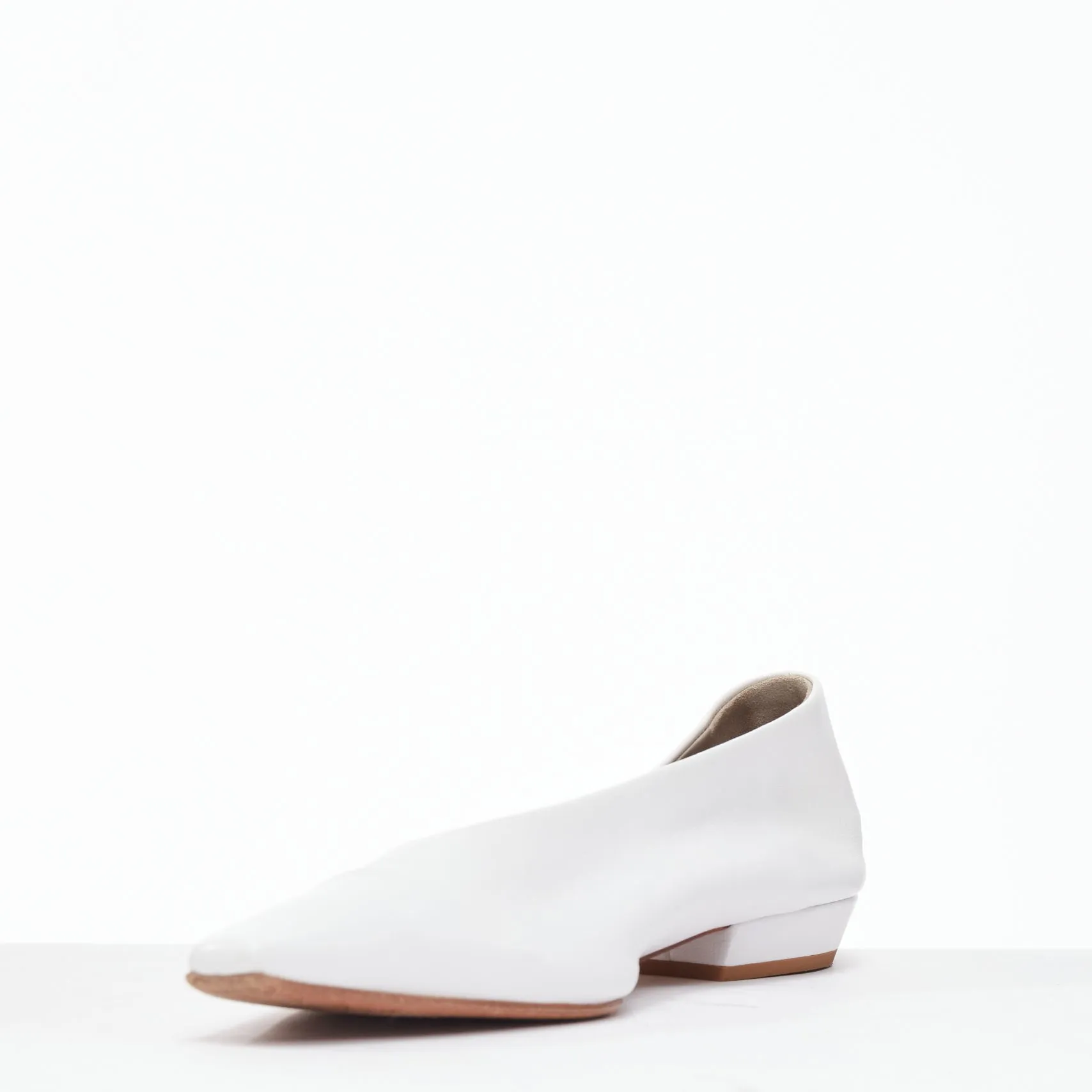 BOTTEGA VENETA Almond white soft leather scoop front pointed toe flats EU38