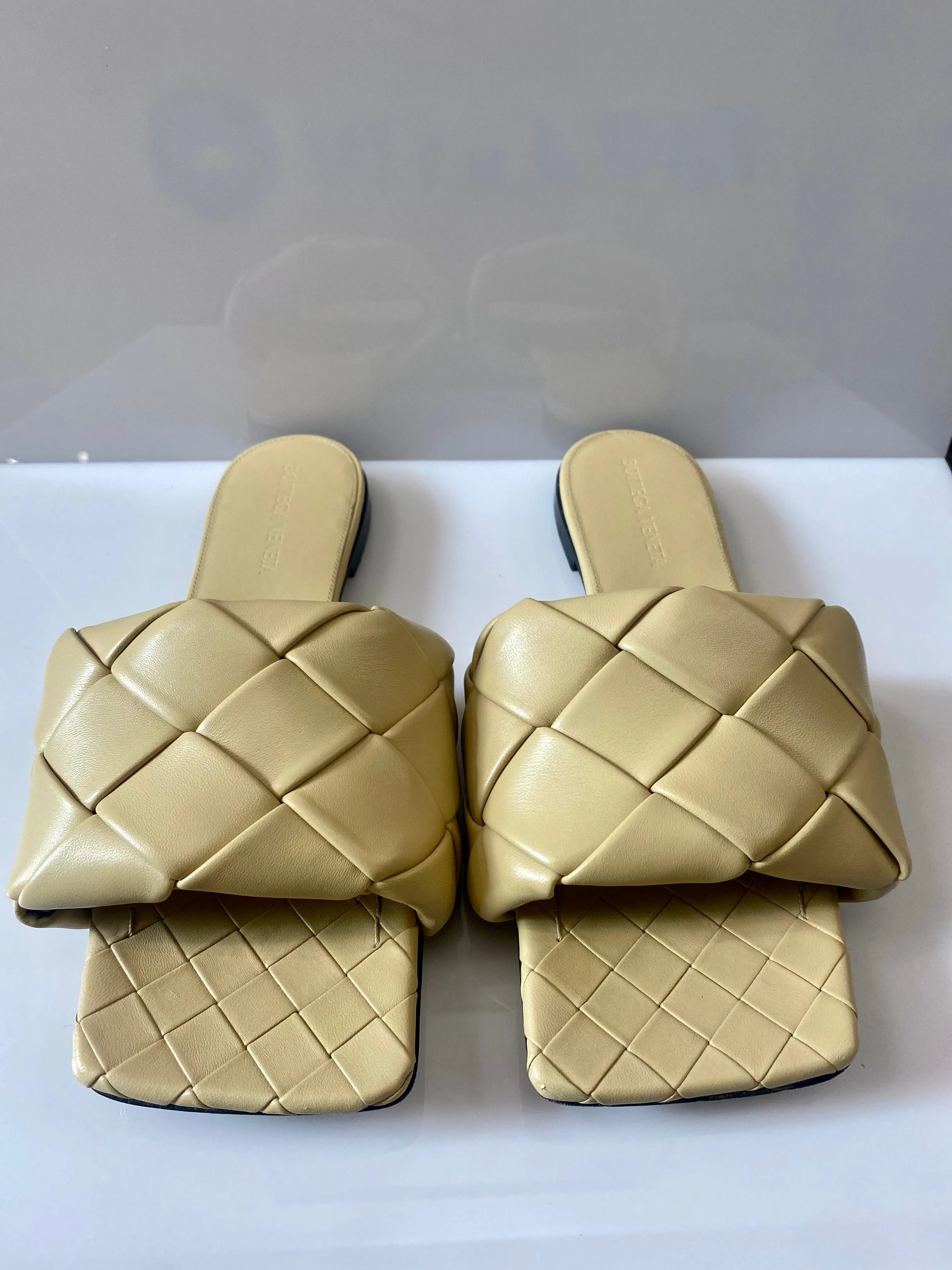 BOTTEGA VENETA LIDO QUILTED NAPPA LEATHER FLAT MULES