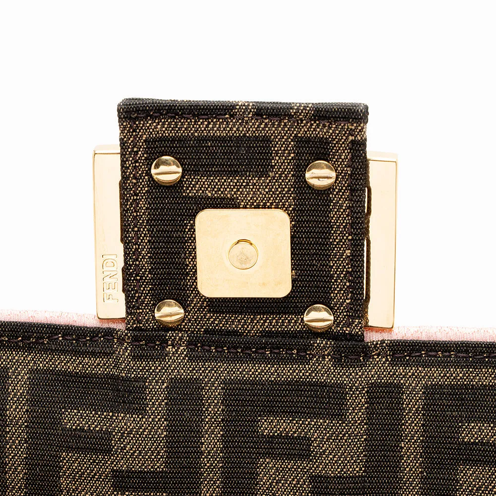 Fendi Embroidered Karligraphy Baguette Shoulder Bag (SHF-16593)