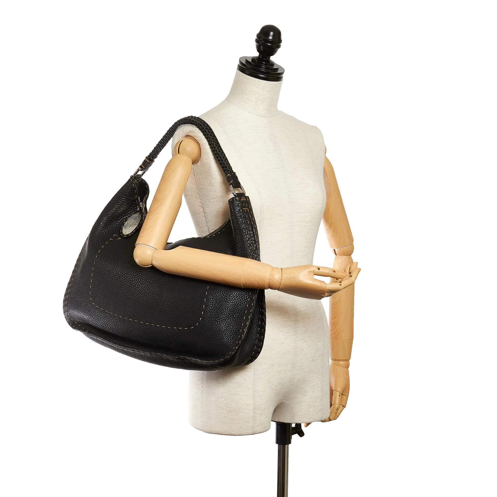 Fendi Selleria Leather Shoulder Bag (SHG-29296)