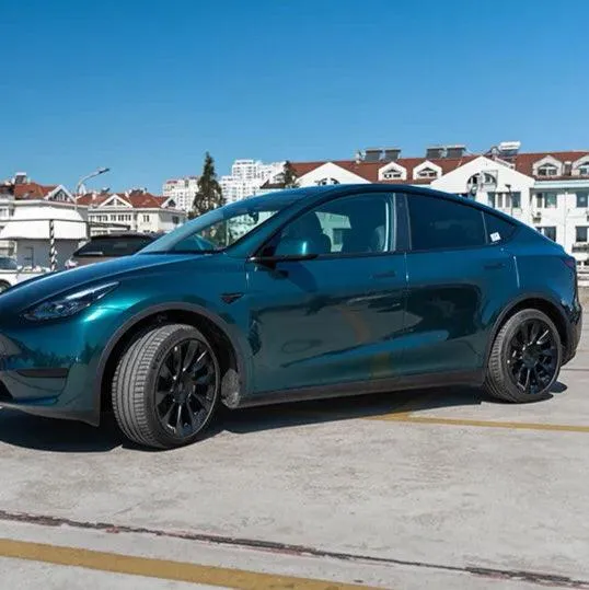 Gloss Metallic British Racing Green Car Wrap