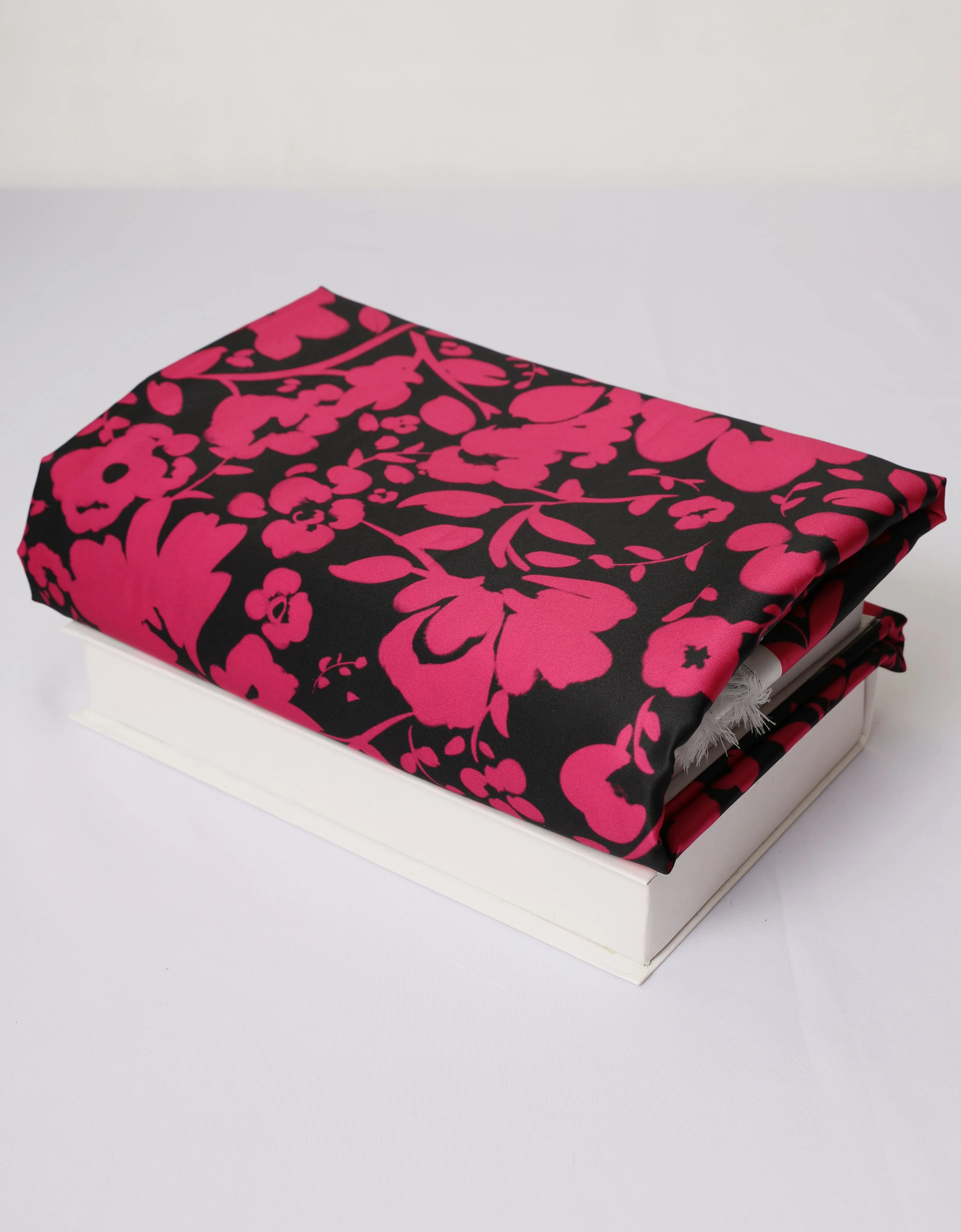 JASMINE SATIN (BLACK   FUSHIA PINK)