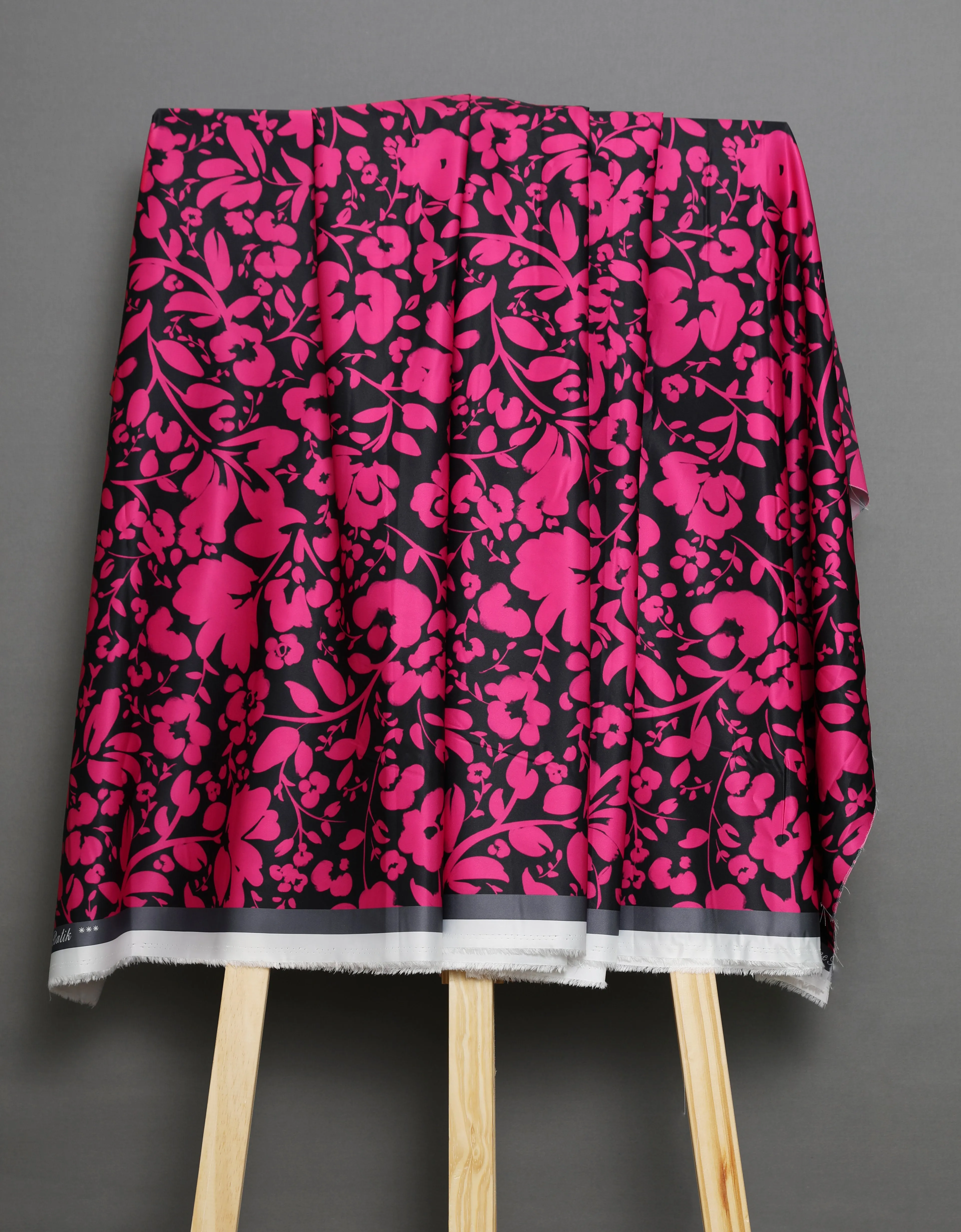 JASMINE SATIN (BLACK   FUSHIA PINK)