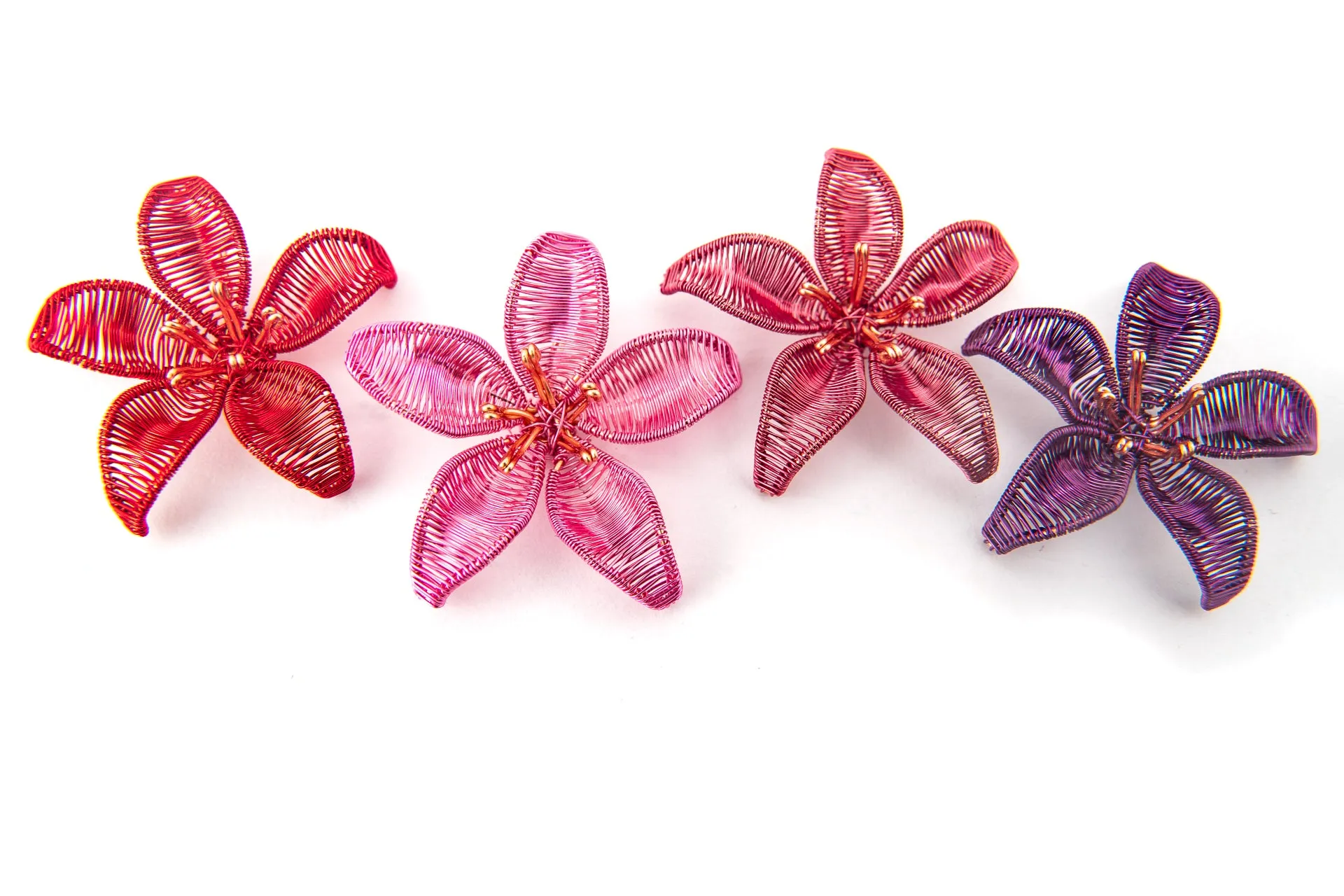 Wireart Lily Pendant, Pink